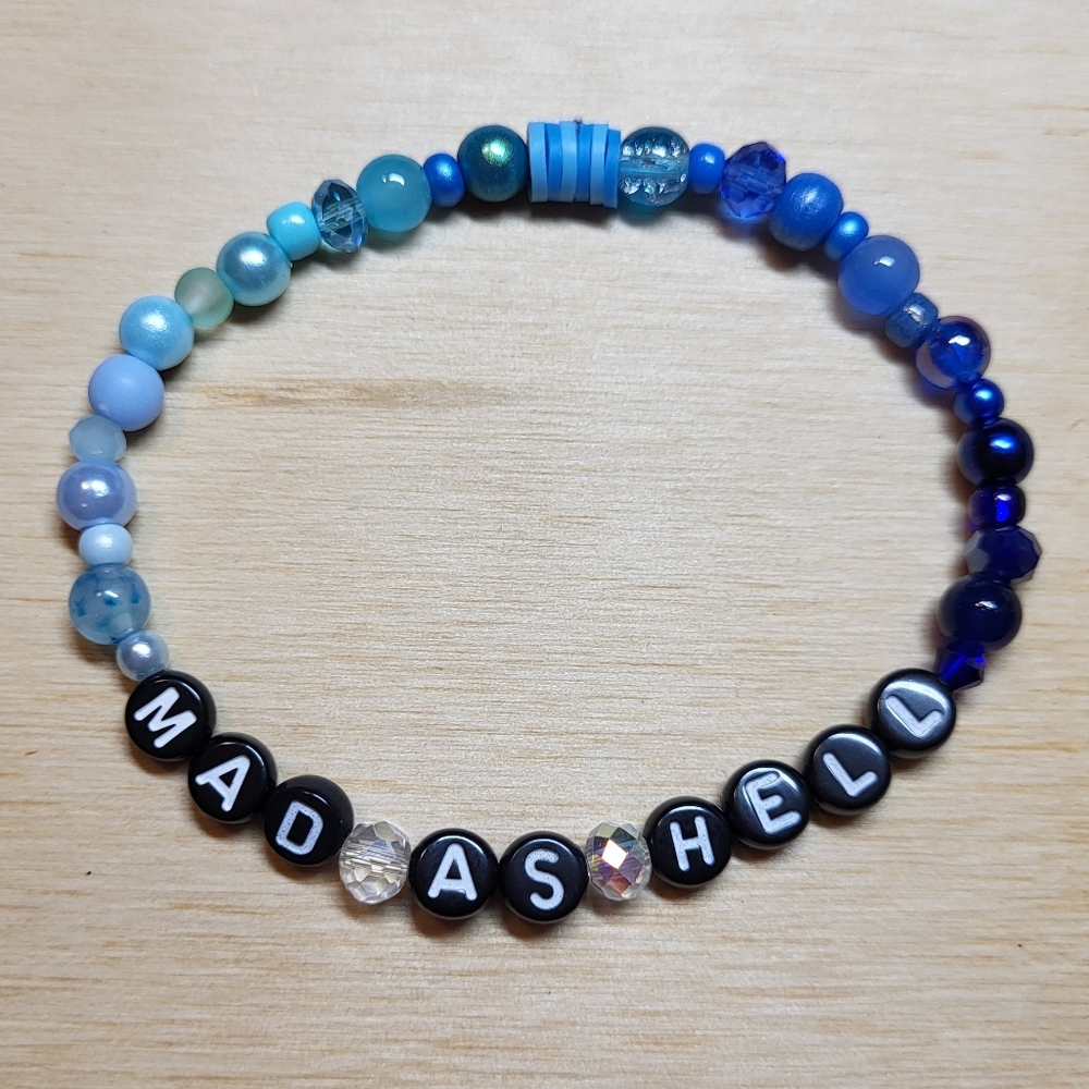 So Long London, Taylor Swift Friendship Bracelet, Size 8"